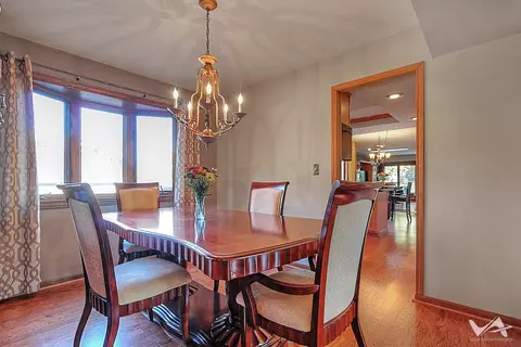 Dining - 1034 Fall Cir, Roselle, IL 60172 photo 1 of 4
