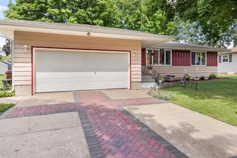 522 Glenwood Dr, Belvidere, IL 61008