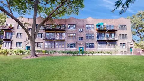 1126 W Farwell Ave #2N, Chicago, IL 60626