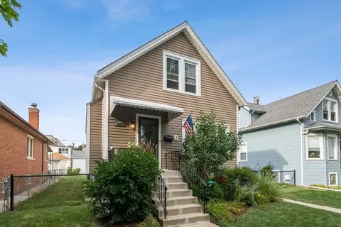 5238 W Waveland Ave, Chicago, IL 60641