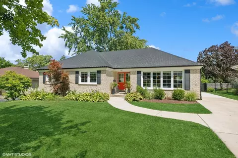 337 E Cayuga Ave, Elmhurst, IL 60126