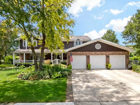 18912 Parkway Ln, Mokena, IL 60448