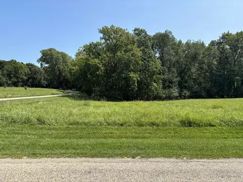 696 Lake Wildwood Dr, Varna, IL 61375