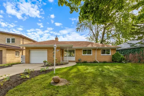 6833 N Keeler Ave, Lincolnwood, IL 60712
