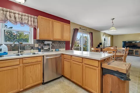 Kitchen - 7507 Fordham Ln, Plainfield, IL 60586 photo 2 of 3