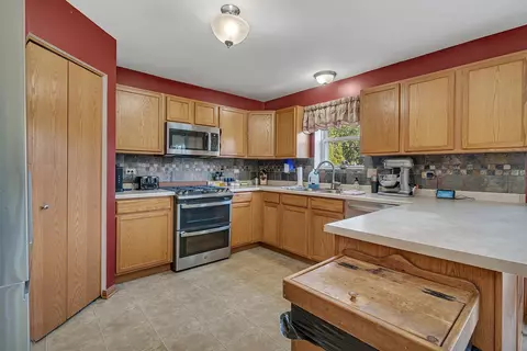 Kitchen - 7507 Fordham Ln, Plainfield, IL 60586 photo 1 of 3