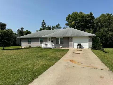 1013 S College Ave, Dixon, IL 61021