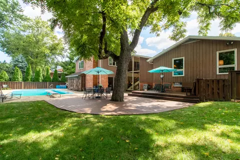 Exterior - 212 Imperial Dr, Bloomington, IL 61704 photo 10 of 11