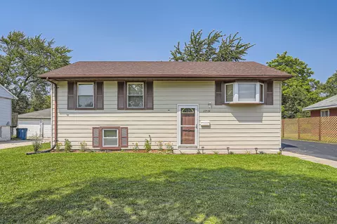 22534 Yates Ave, Sauk Village, IL 60411