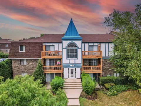 136 S Lalonde Ave #3A, Addison, IL 60101