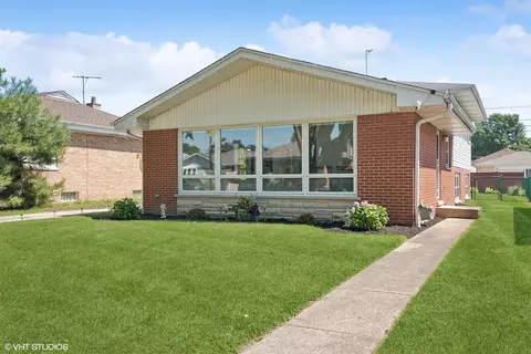 7825 Kostner Ave, Skokie, IL 60076