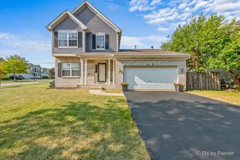 5071 Thistle Ln, Lake In The Hills, IL 60156