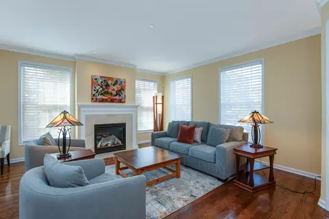 Living - 327 E Liberty Dr, Wheaton, IL 60187 photo 1 of 3