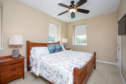 Bedroom - 327 E Liberty Dr, Wheaton, IL 60187 photo 3 of 3