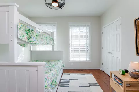 Bedroom - 327 E Liberty Dr, Wheaton, IL 60187 photo 2 of 3