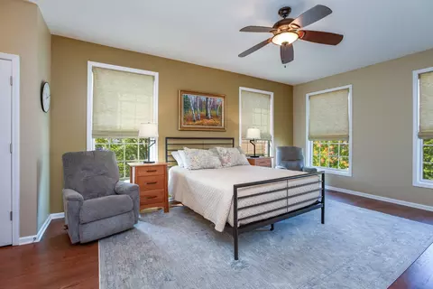 Bedroom - 327 E Liberty Dr, Wheaton, IL 60187 photo 1 of 3