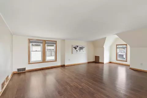 7640 S Odell Ave, Bridgeview, IL 60455 photo 14