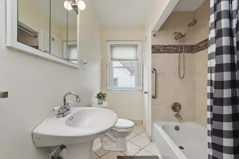 7640 S Odell Ave, Bridgeview, IL 60455 photo 12