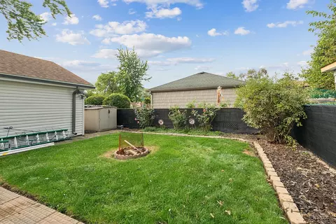 7640 S Odell Ave, Bridgeview, IL 60455 photo 19