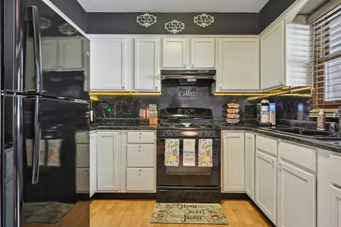 6605 Peyla Ln, Plainfield, IL 60586 photo 13