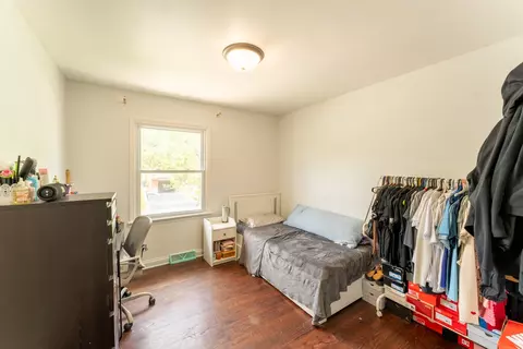 Bedroom - 17011 Pine Ct, Hazel Crest, IL 60429 photo 1 of 4