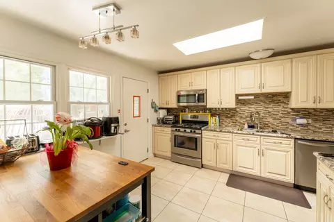 Kitchen - 17011 Pine Ct, Hazel Crest, IL 60429 photo 1 of 2