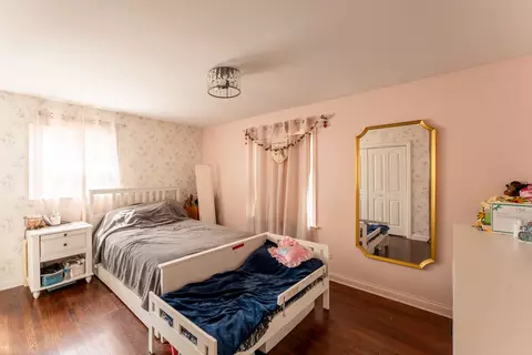 Bedroom - 17011 Pine Ct, Hazel Crest, IL 60429 photo 2 of 4