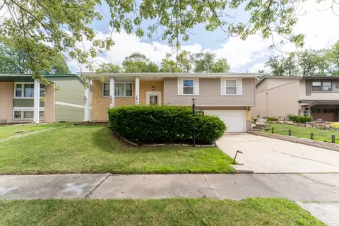 17011 Pine Ct, Hazel Crest, IL 60429