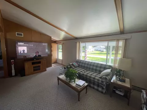 Living - 507 N Lyle Ave, Donovan, IL 60931 photo 1 of 2