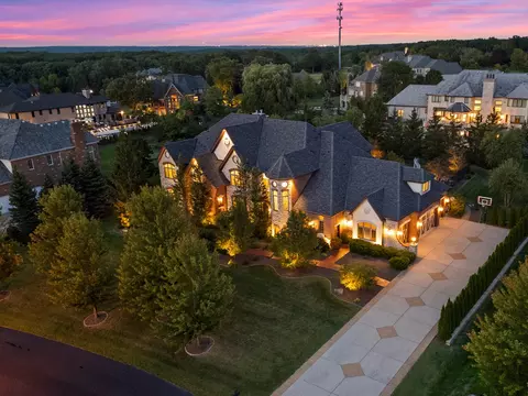112 Forest Edge Dr, Palos Park, IL 60464