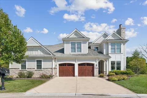 1756 Westbridge Cir, Lake Forest, IL 60045