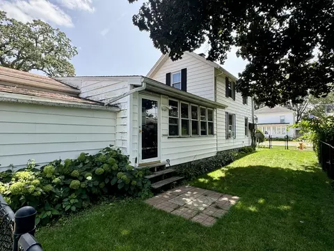 308 E Front St, Wyanet, IL 61379 photo 3