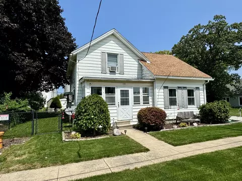 308 E Front St, Wyanet, IL 61379 photo 2