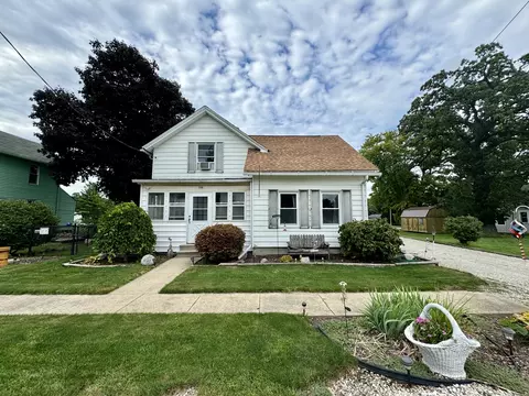 308 E Front St, Wyanet, IL 61379