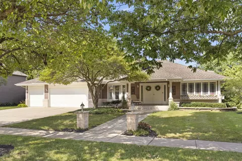 2303 Boulder Ct, Naperville, IL 60565
