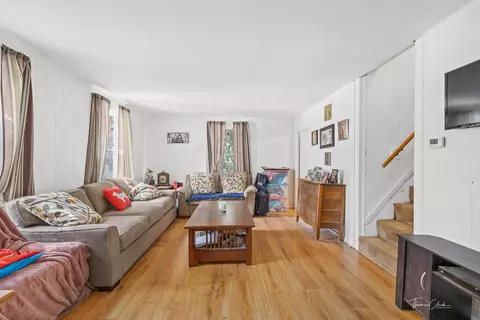 Entry Way - 211 W Illinois St, Wheaton, IL 60187 photo 1 of 1