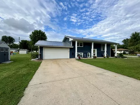 229 E Luana Ln, Princeton, IL 61356