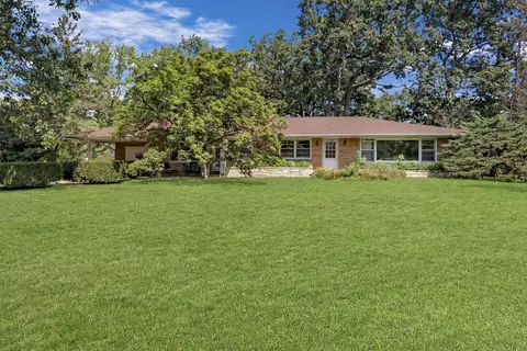 4226 N Brown Cir, Gurnee, IL 60031