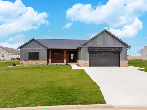 204 Stallion Way, Goodfield, IL 61742