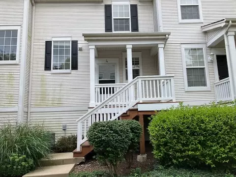 1476 Cambria Unit-4 Dr, Dekalb, IL 60115