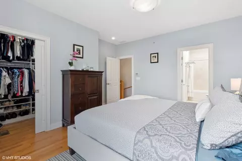 3003 W Cornelia Ave, Chicago, IL 60618 photo 8