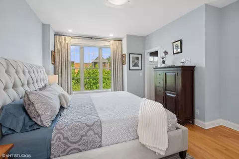3003 W Cornelia Ave, Chicago, IL 60618 photo 7