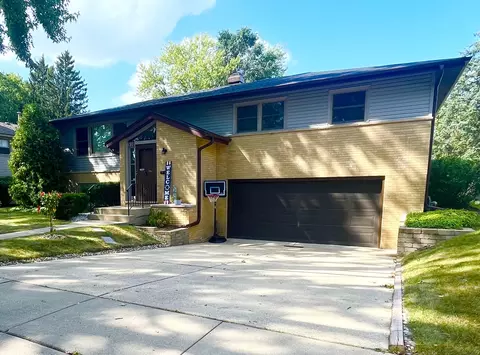 Exterior - 918 Seminole Dr, Elgin, IL 60120 photo 7 of 7