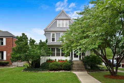 179 N Ridgeland Ave, Oak Park, IL 60302