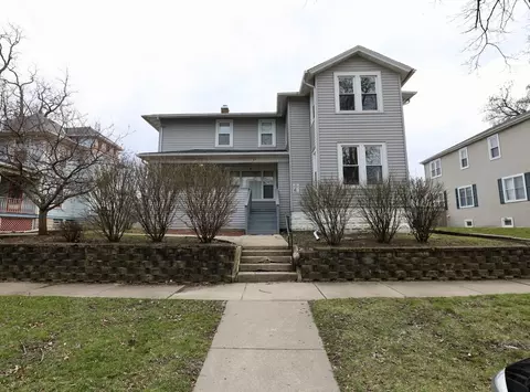 704-706 Oneida St, Joliet, IL 60435