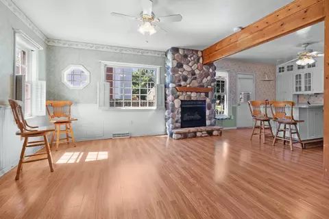 604 1st St, Harvard, IL 60033 photo 5