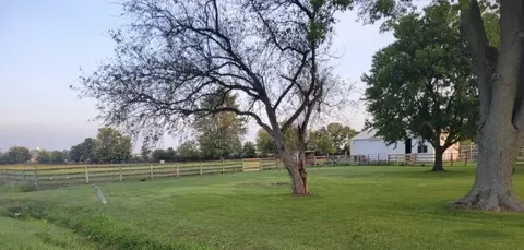 Exterior - 420 E Grand Ridge Rd, Mazon, IL 60444 photo 5 of 5