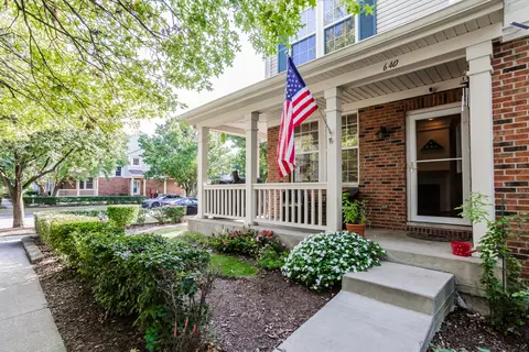 640 W Moreland Ave, Addison, IL 60101