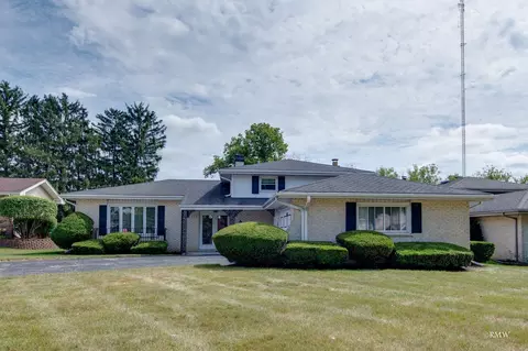 818 W Heritage Dr, Addison, IL 60101