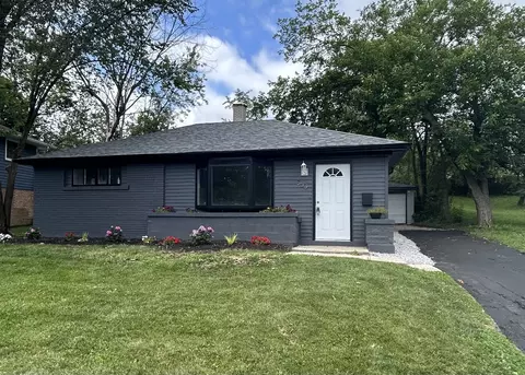 363 Minocqua Ave, Park Forest, IL 60466